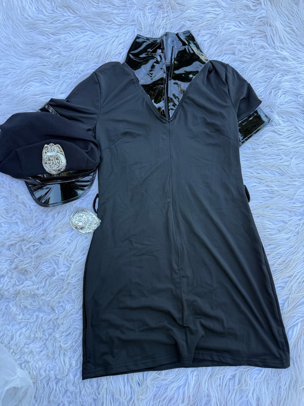 Women’s cops costume (D8)
